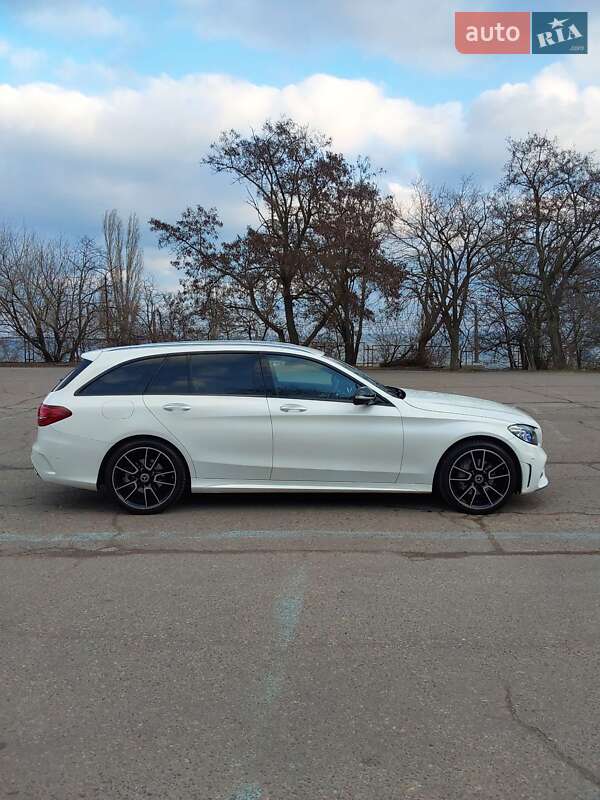Mercedes-Benz C-Class 2019