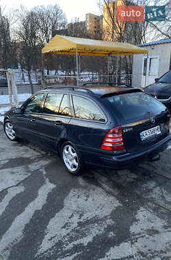 Универсал Mercedes-Benz C-Class 2004 в Киеве