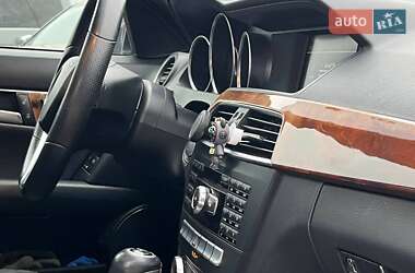 Седан Mercedes-Benz C-Class 2011 в 