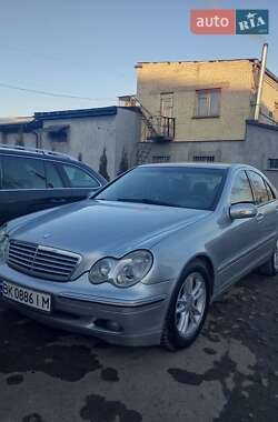 Седан Mercedes-Benz C-Class 2002 в Рівному