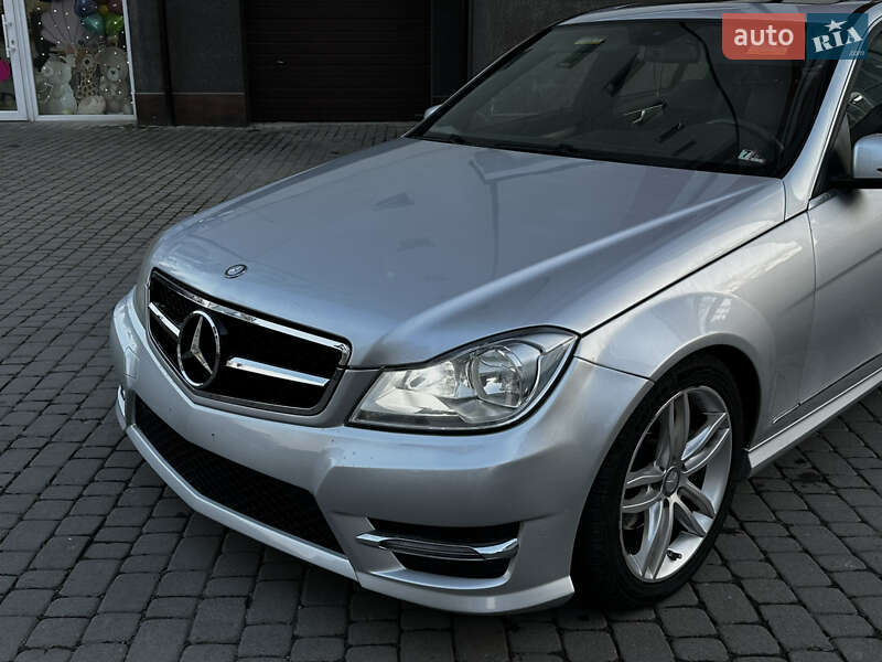 Седан Mercedes-Benz C-Class 2012 в Коломые