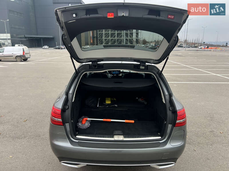 Универсал Mercedes-Benz C-Class 2019 в Одессе