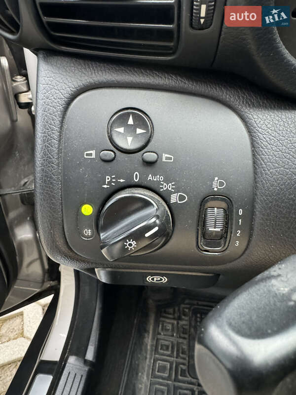 Седан Mercedes-Benz C-Class 2004 в Хмельницком