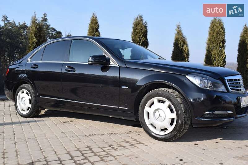 Седан Mercedes-Benz C-Class 2011 в Бучаче фото 24 Седан Mercedes-Benz C-Class 2011 в Бучаче