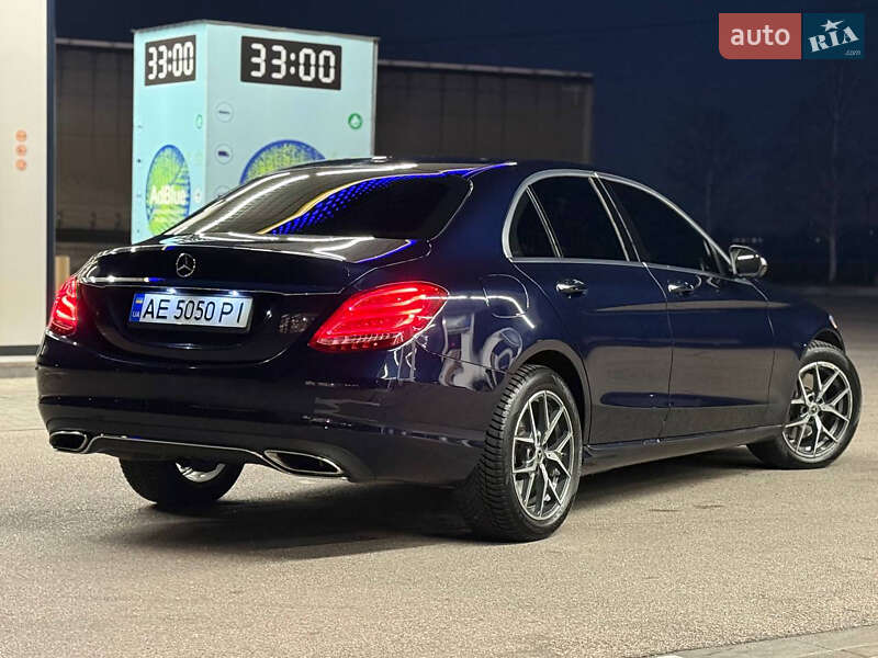 Седан Mercedes-Benz C-Class 2015 в Дніпрі