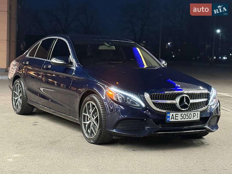 Седан Mercedes-Benz C-Class 2015 в Дніпрі