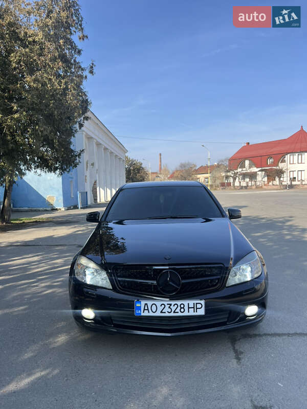 Седан Mercedes-Benz C-Class 2007 в Ужгороде