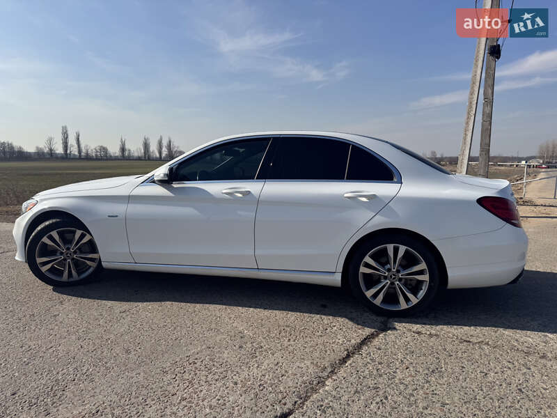 Mercedes-Benz C-Class 2017