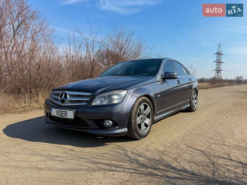 Седан Mercedes-Benz C-Class 2008 в Кривом Роге