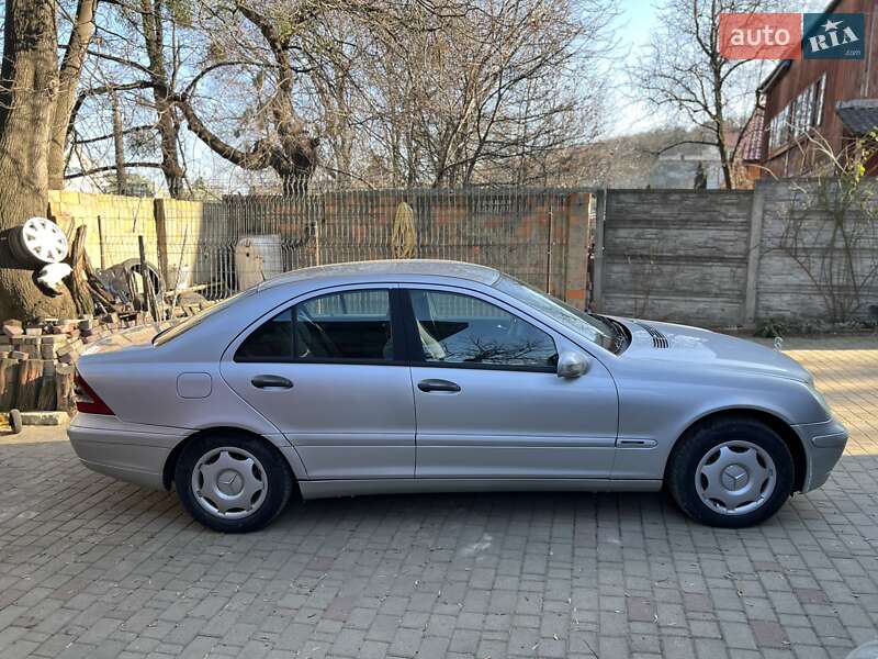 Седан Mercedes-Benz C-Class 2001 в 
