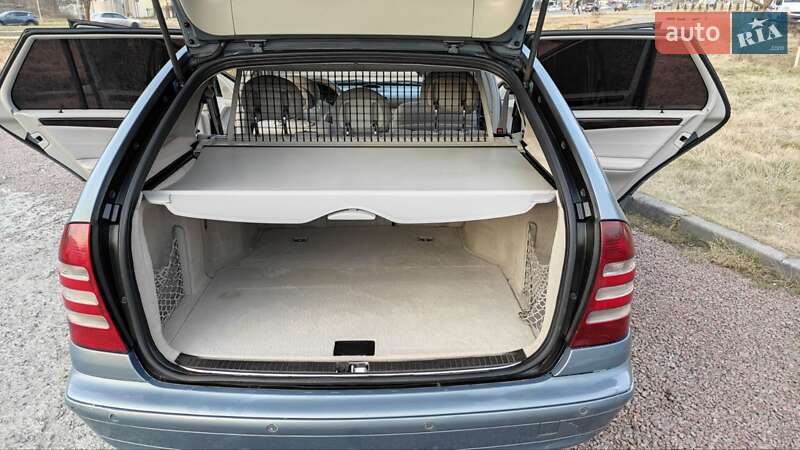 Универсал Mercedes-Benz C-Class 2004 в Львове