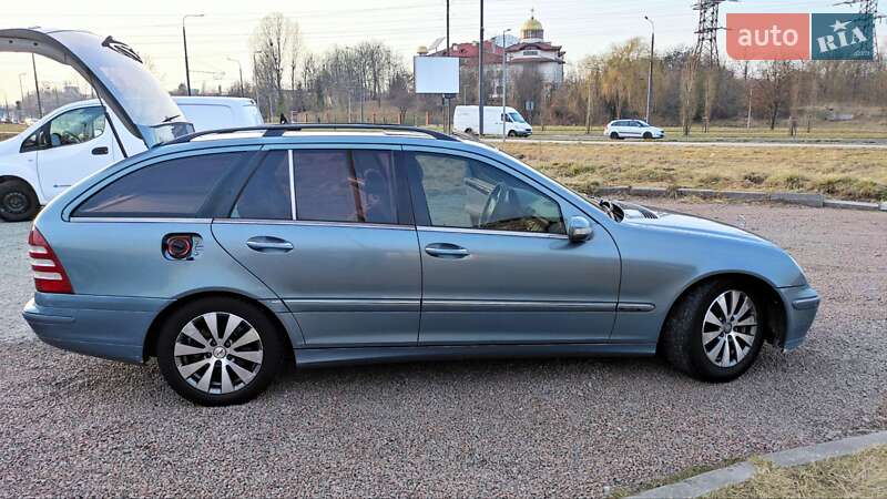 Универсал Mercedes-Benz C-Class 2004 в Львове
