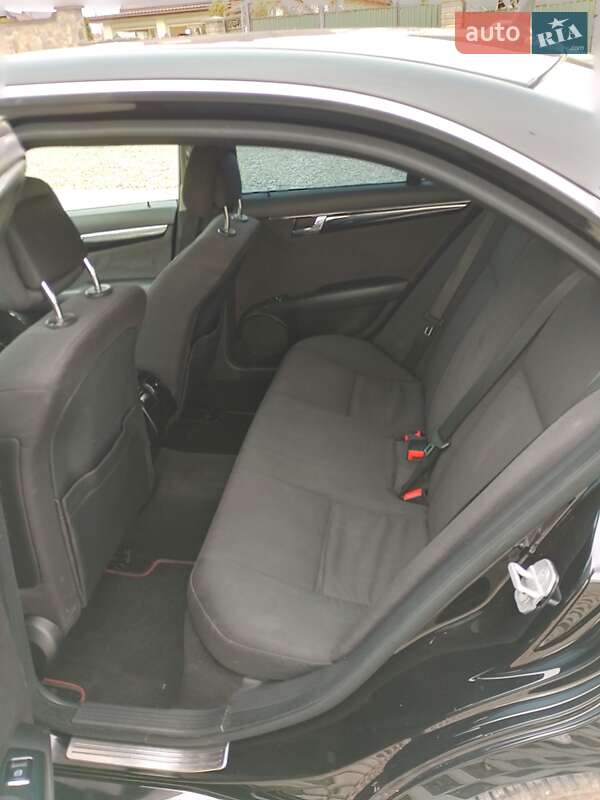 Седан Mercedes-Benz C-Class 2009 в Ивано-Франковске