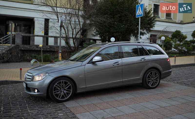 Універсал Mercedes-Benz C-Class 2008 в Києві