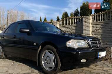 Седан Mercedes-Benz C-Class 1999 в Киеве