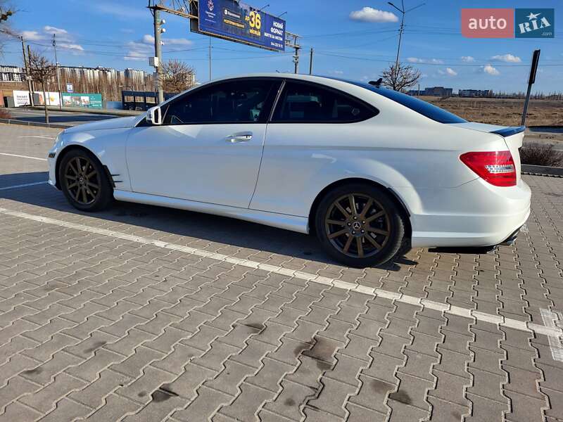 Купе Mercedes-Benz C-Class 2013 в Киеве