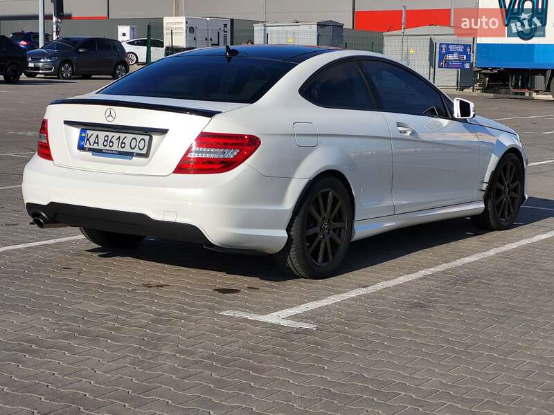 Купе Mercedes-Benz C-Class 2013 в Киеве