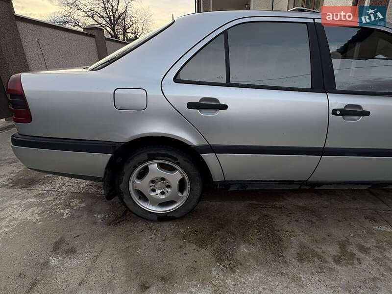 Седан Mercedes-Benz C-Class 1996 в Вижнице фото 7 Седан Mercedes-Benz C-Class 1996 в Вижнице