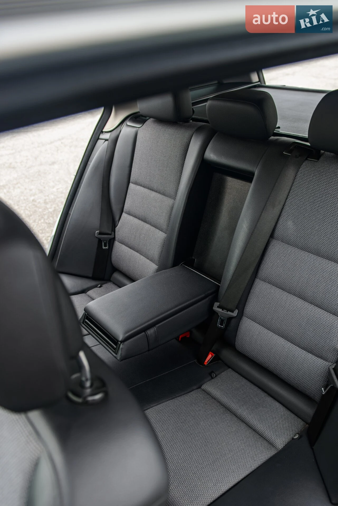 2012 Mercedes-Benz C-klasse - мініатюра 11