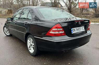 Седан Mercedes-Benz C-Class 2003 в 