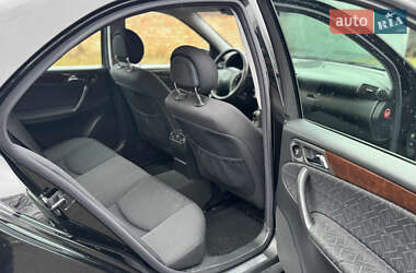 Седан Mercedes-Benz C-Class 2003 в 