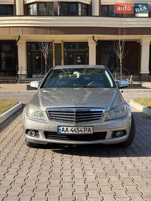 Седан Mercedes-Benz C-Class 2008 в Киеве
