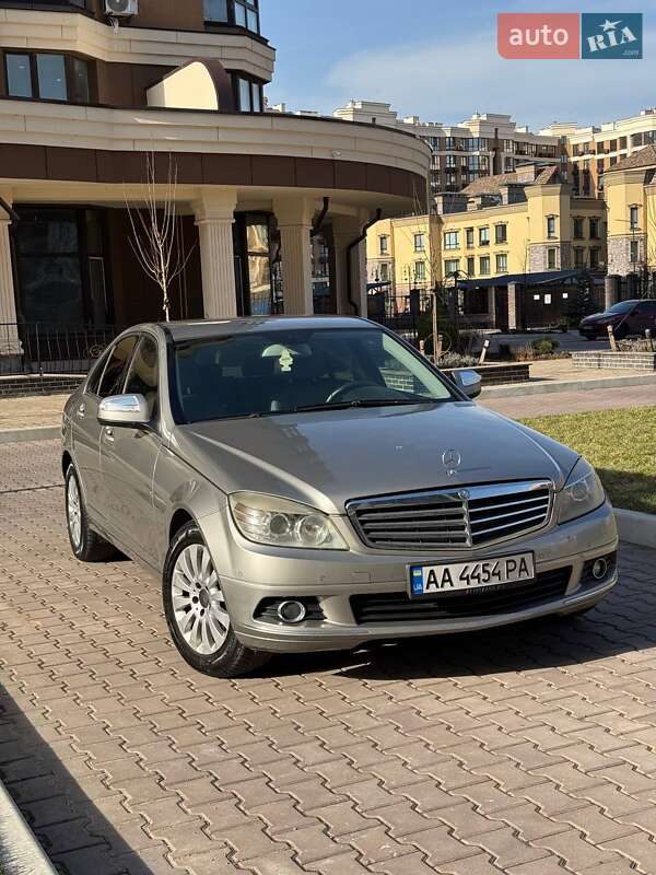 Седан Mercedes-Benz C-Class 2008 в Киеве