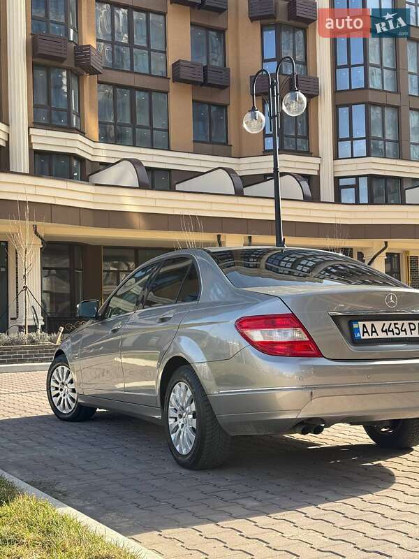 Седан Mercedes-Benz C-Class 2008 в Киеве