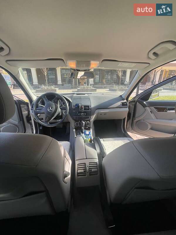 Седан Mercedes-Benz C-Class 2008 в Киеве
