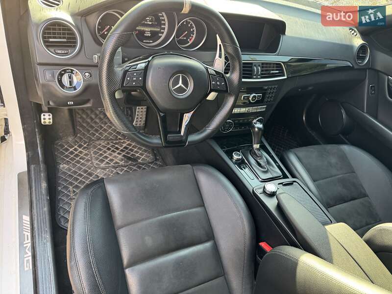 Седан Mercedes-Benz C-Class 2013 в Днепре