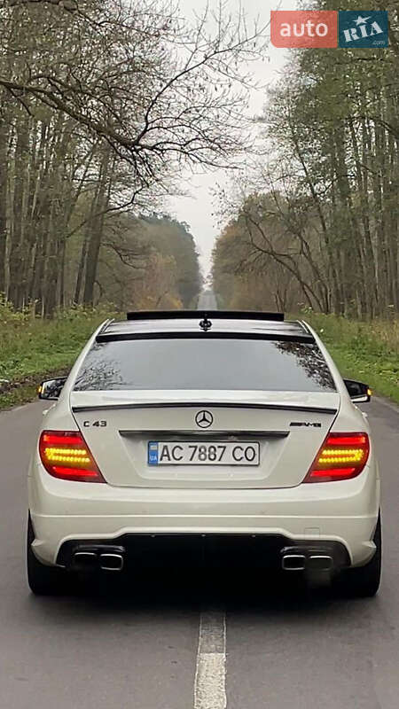 Седан Mercedes-Benz C-Class 2011 в Луцке