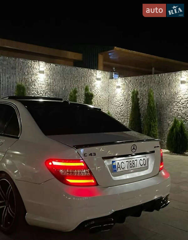 Седан Mercedes-Benz C-Class 2011 в Луцке