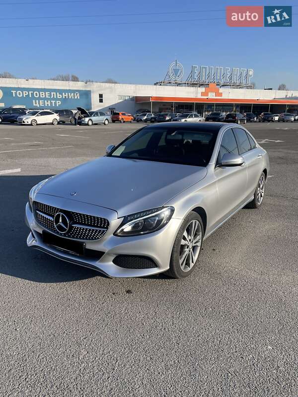 Седан Mercedes-Benz C-Class 2015 в Ужгороде