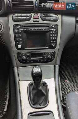 Купе Mercedes-Benz C-Class 2003 в 