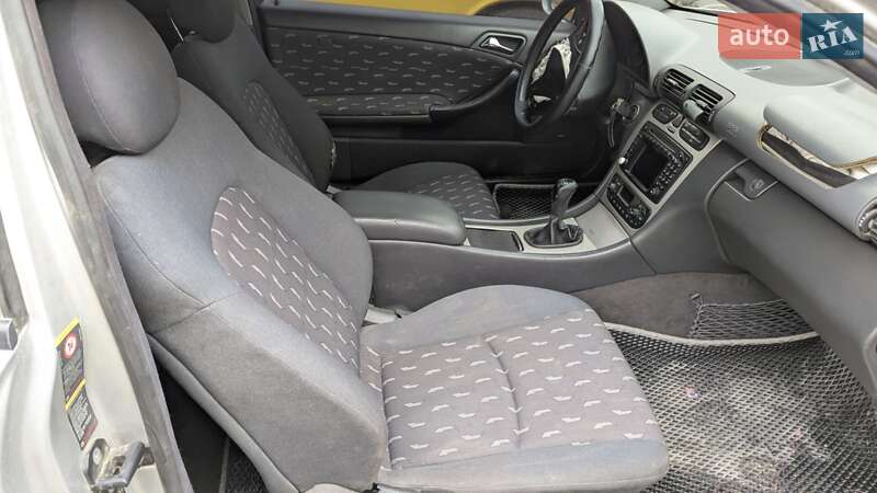 Купе Mercedes-Benz C-Class 2003 в Чернівцях