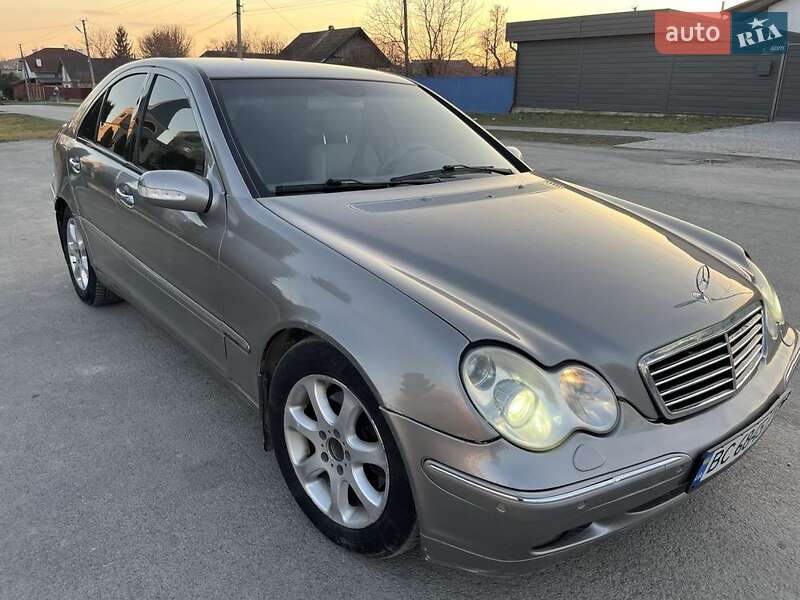 Седан Mercedes-Benz C-Class 2002 в 