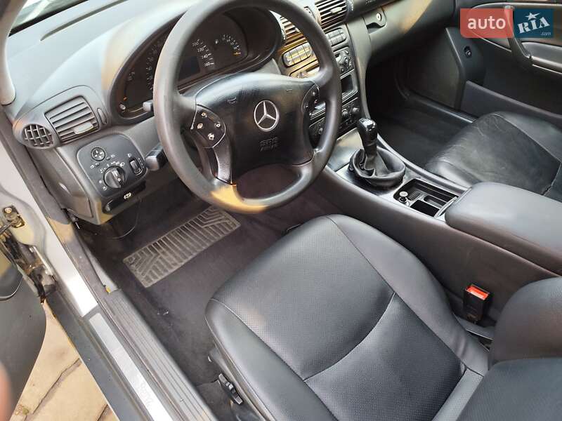 Седан Mercedes-Benz C-Class 2000 в Буче