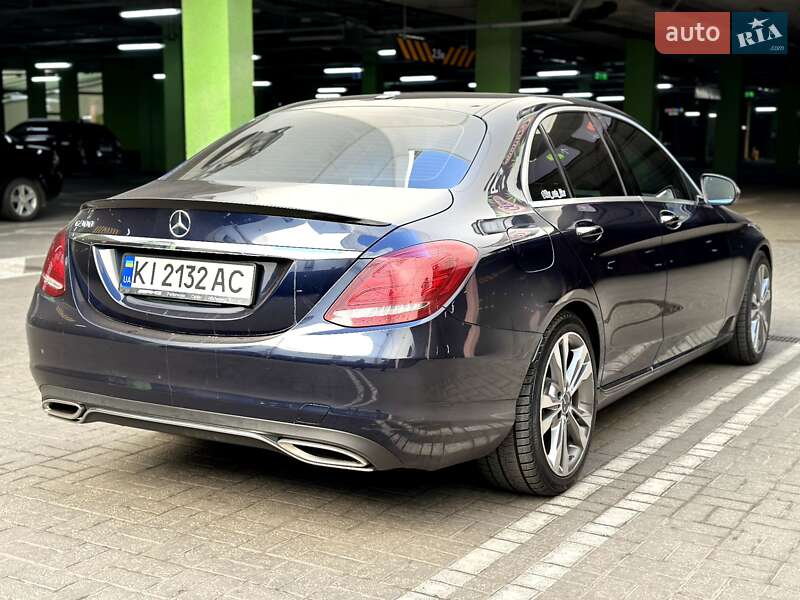 Седан Mercedes-Benz C-Class 2016 в Киеве