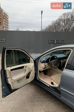 Седан Mercedes-Benz C-Class 2006 в 