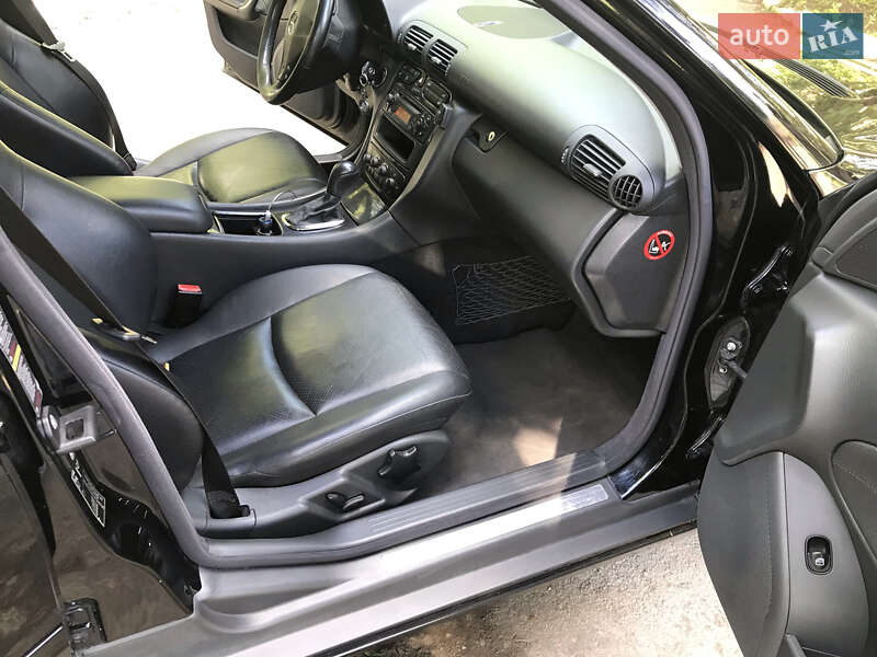 Универсал Mercedes-Benz C-Class 2003 в Староконстантинове