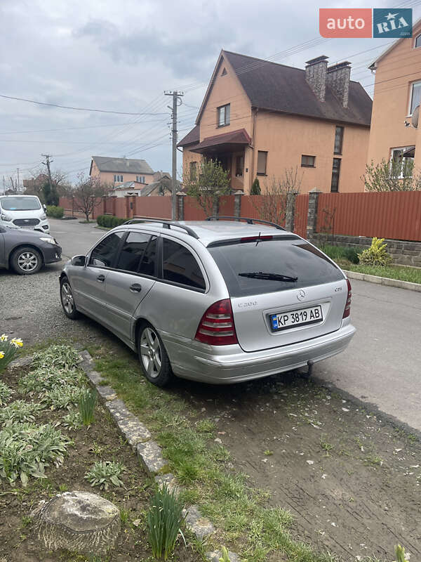 Универсал Mercedes-Benz C-Class 2006 в Запорожье