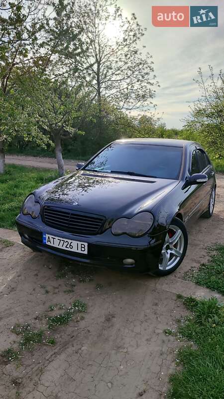 Седан Mercedes-Benz C-Class 2001 в Ивано-Франковске