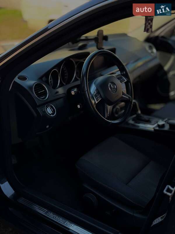 Универсал Mercedes-Benz C-Class 2014 в Виноградове