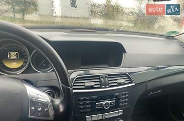 Универсал Mercedes-Benz C-Class 2011 в Львове
