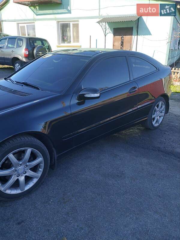 Купе Mercedes-Benz C-Class 2005 в Тальному