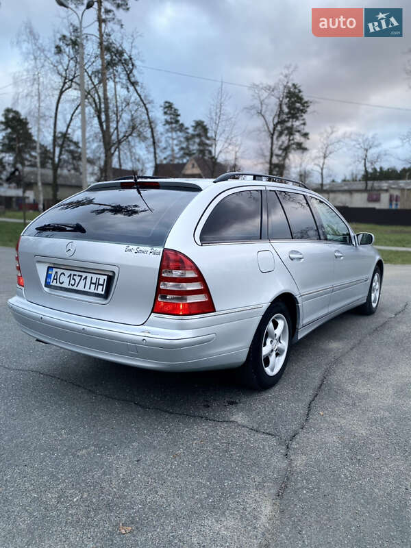 Универсал Mercedes-Benz C-Class 2005 в Киеве