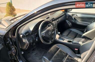 Седан Mercedes-Benz C-Class 2005 в 