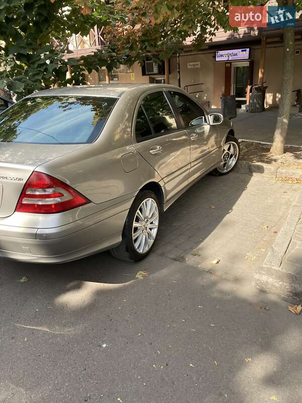 Седан Mercedes-Benz C-Class 2006 в Одессе фото 3 Седан Mercedes-Benz C-Class 2006 в Одессе