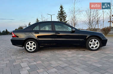 Седан Mercedes-Benz C-Class 2005 в 