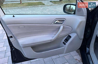 Седан Mercedes-Benz C-Class 2005 в 